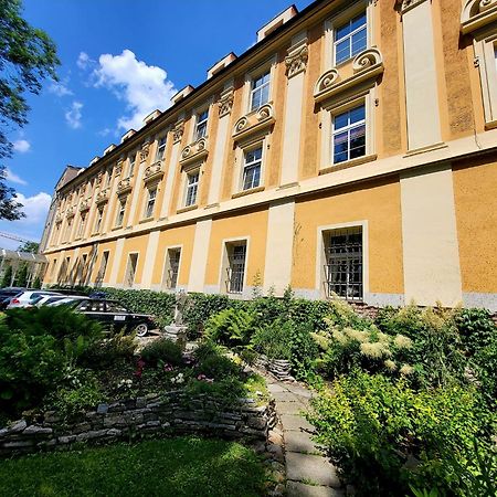 Diecezjalny Dom Formacyjny Apartment Nysa Exterior photo